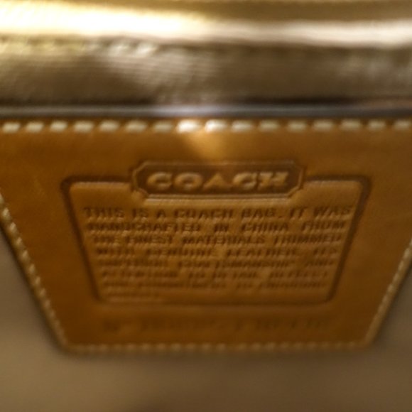 COACH HANDBAG - Picture 5 of 9